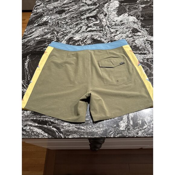 Roark Passage 16” Side Panel Boardshorts Military Green Mens Size 28 NWT RB471 - Picture 8 of 11